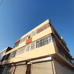 Yolo- Hotel
